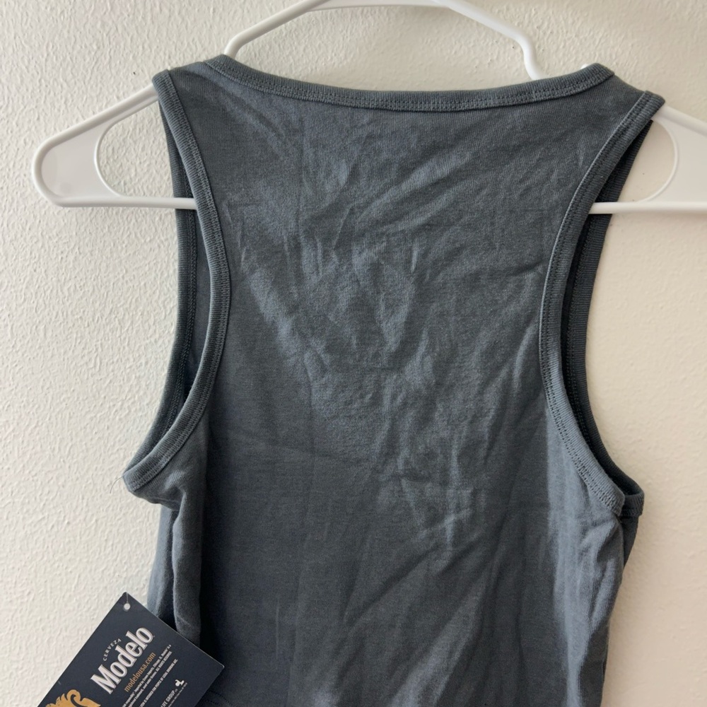 Modelo Gray Tank Top - Picture 2 of 3
